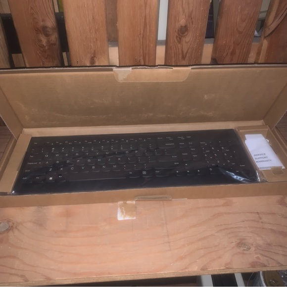 Lenovo 4X30M39458 Combo Wl Keyboard - Picture 2 of 6